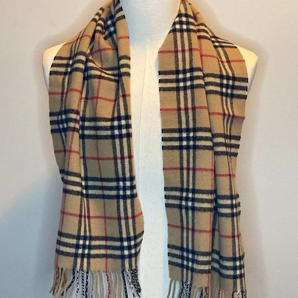 Burberry Archive Beige Nova Check Scarf in 100% Lambswool (55in X 11.5in) [C] - Picture 2 of 4
